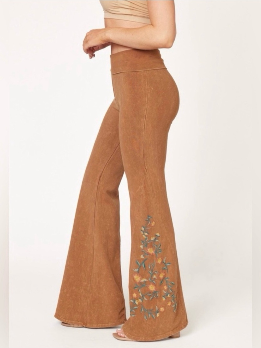 T-party High-waist embroidered flare leggings